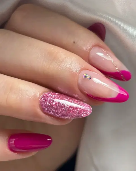 Decoração com francesinha pink, glitter e pedrarias